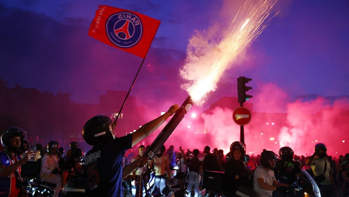 PSG Juara Liga Champions, Warga Paris Tumpah ke Jalan Berpesta Pora