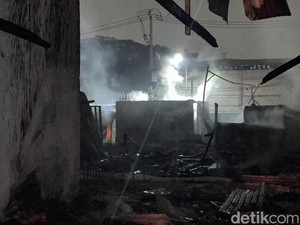 Situasi Terkini Kebakaran di Gandamekar Bekasi, Asap Hitam Membubung