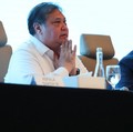Menko Perekonomian Airlangga Hartarto dan Menteri Keuangan Purbaya Yudhi Sadewa saat konferensi Pers kesiapan operasional PT Danantara Sumberdaya Indonesia di Wisma Danantara, Jakarta, Minggu (31/5/2026). (REUTERS/Ajeng Dinar Ulfiana)