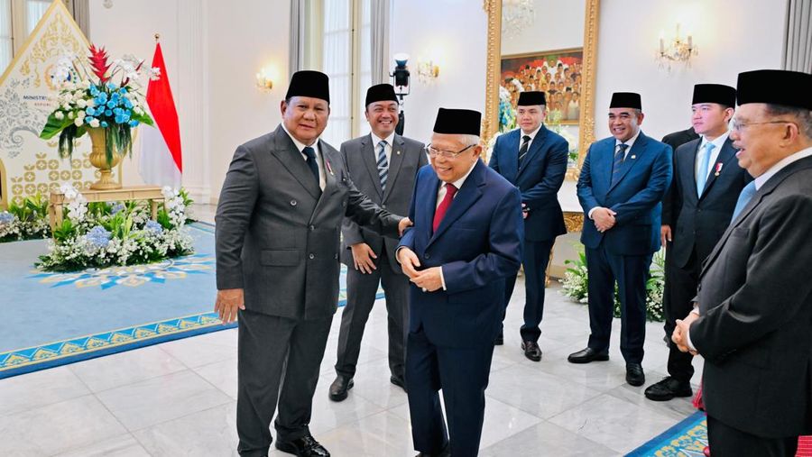 Presiden Prabowo Subianto dan Presiden ke-5 RI Megawati Soekarnoputri menunjukkan keakraban saat menghadiri upacara peringatan Hari Lahir Pancasila di Gedung Pancasila, Jakarta, Senin (1/6/2026).
