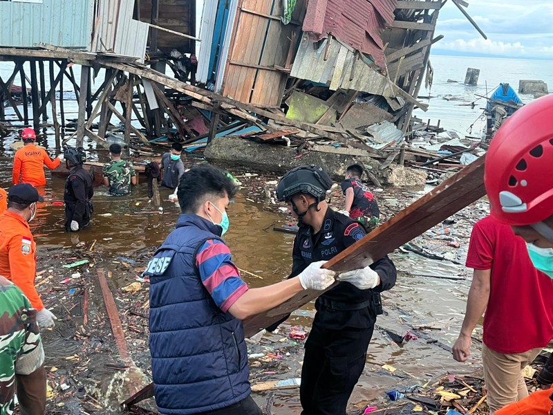 Bom diduga sisa peninggalan Perang Dunia II meledak di Biak Numfor. (Dok. Istimewa via Detikcom)
