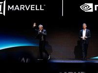 CEO Nvidia Jensen Huang bergabung dengan CEO Marvell Matt Murphy dalam pidato utama selama Computex di Taipei, Taiwan, 2 Juni 2026. (REUTERS/Ann Wang)