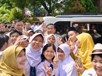 Presiden Prabowo Subianto meninjau pelaksanaan Program Makan Bergizi Gratis (MBG) di Sekolah Menengah Pertama Negeri (SMPN) 111 Jakarta pada Selasa, (2/6/2026). (BPMI)