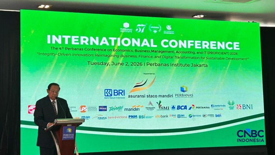 Presiden RI ke-6, Susilo Bambang Yudhoyono (SBY) menyampaikan keynote speech di The 4th Perbanas International Conference on Economics, Business, Management, Accounting and IT (PROFICIENT 2026), di Perbanas Institute Jakarta, Selasa (2/6/2026). (CNBC