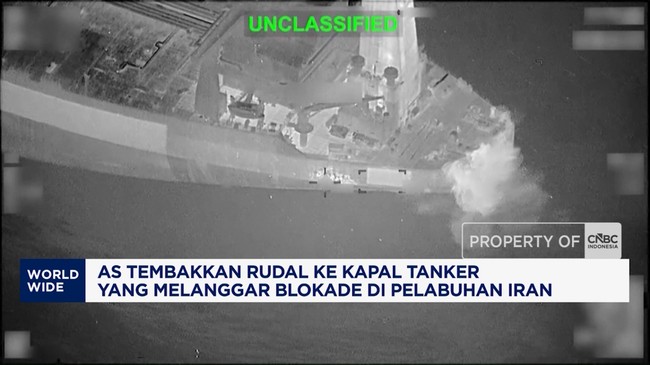 Video:AS Tembak Rudal ke Kapal Tanker yang Melanggar di Pelabuhan Iran