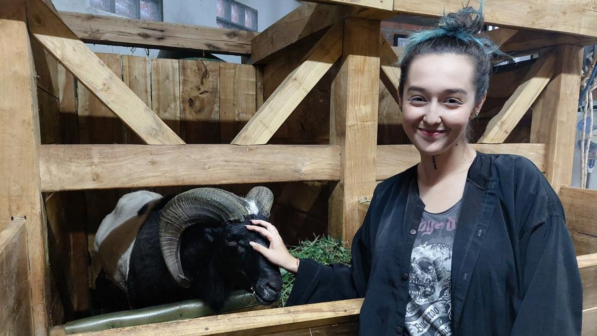 Fabiola Elizabeth Bikin Heboh, Kenali Ciri Jebakan Love Scam