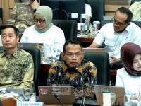 Senior Vice President Production ExxonMobil Cepu Limited, Muhammad Nurdin saat menghadiri Rapat Dengar Pendapat (RDP) dengan Komisi XII DPR RI di Jakarta, Rabu (3/6/2026). (Tangkapan Layar Youtube/TVR Parlemen)