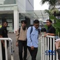 Suasana kantor Badan Gizi Nasional (BGN) tampak dijaga ketat saat Kejaksaan Agung melakukan penggeledahan pada Rabu (3/6/2026). (CNBC Indonesia/Muhammad Sabki)