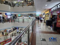 Toko laptop di Mal Ambassador, Jakarta, Rabu (3/6/2026). (CNBC Indonesia/Intan Rakhmayanti Dewi)