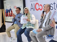 Direktur Utama Telkom Dian Siswarini (tengah) saat Launching AIcosystem bertajuk Beyond Innovation, Impact for Nation, di Telkom Landmark, Jakarta, Kamis (4/6/2026). (CNBC Indonesia/
Intan Rakhmayanti Dewi)