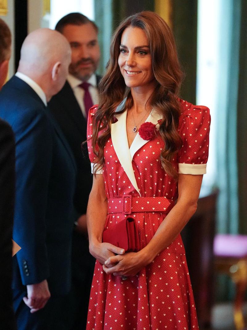 Kate Middleton Pakai Anting Ruby di Kegiatan Kanker, Tersirat Makna Mendalam