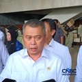 Menteri Perhubungan (Menhub) Dudy Purwaghandi saat ditemui di Kompleks Parlemen, Jakarta, Kamis (4/6/2026). (CNBC Indonesia/Martyasari Rizky)