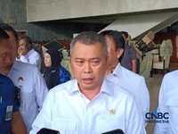 Menteri Perhubungan (Menhub) Dudy Purwaghandi saat ditemui di Kompleks Parlemen, Jakarta, Kamis (4/6/2026). (CNBC Indonesia/Martyasari Rizky)