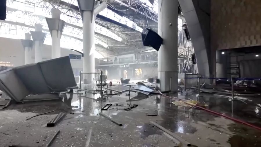 Serangan drone dan rudal Iran merusak fasilitas di Bandara Internasional Kuwait pada Rabu (3/6/2026) menewaskan satu orang dan menyebabkan lebih dari 60 orang lainnya mengalami luka-luka.