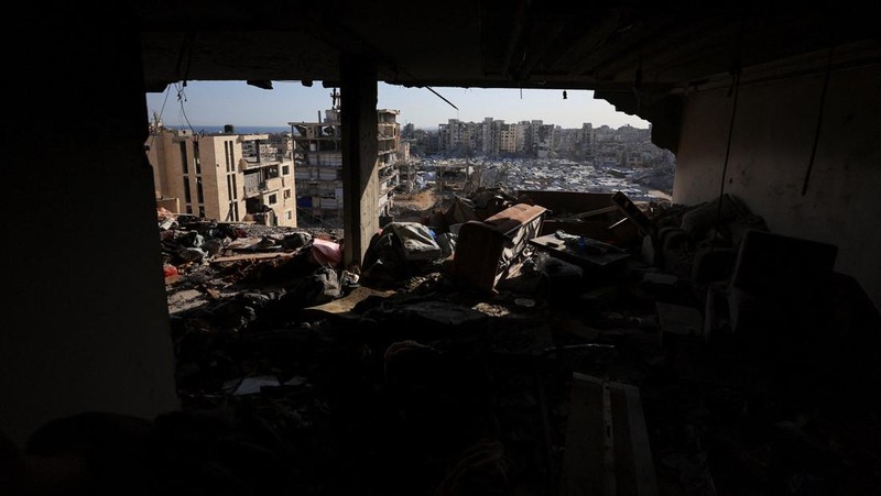 Serangan Israel menargetkan bangunan tempat tinggal di seluruh wilayah barat dan utara Kota Gaza pada Rabu 3 Juni 2026 malam waktu setempat. (REUTERS/Dawoud Abu Alkas)