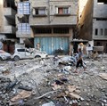 Serangan Israel menargetkan bangunan tempat tinggal di seluruh wilayah barat dan utara Kota Gaza pada Rabu 3 Juni 2026 malam waktu setempat. (REUTERS/Dawoud Abu Alkas)
