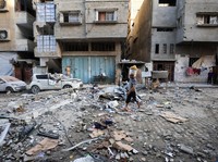 Serangan Israel menargetkan bangunan tempat tinggal di seluruh wilayah barat dan utara Kota Gaza pada Rabu 3 Juni 2026 malam waktu setempat. (REUTERS/Dawoud Abu Alkas)