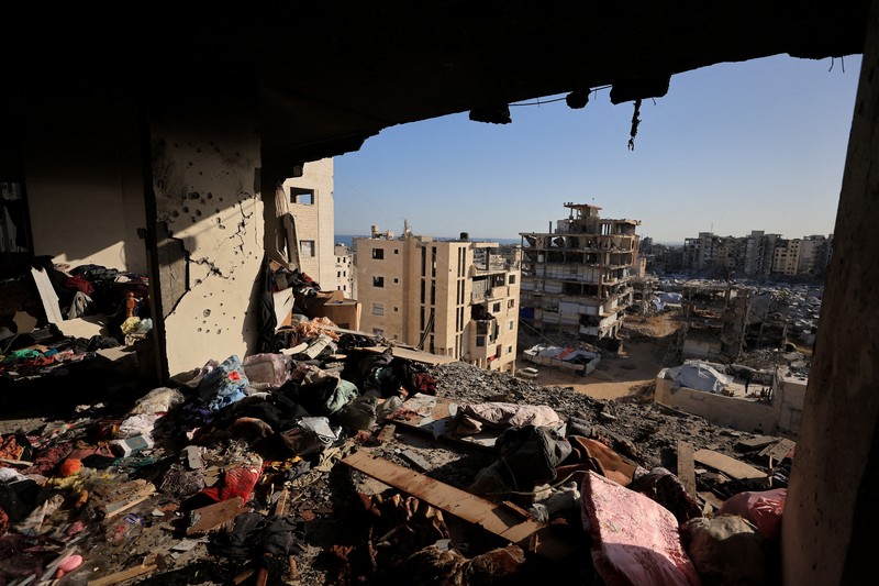 Serangan Israel menargetkan bangunan tempat tinggal di seluruh wilayah barat dan utara Kota Gaza pada Rabu 3 Juni 2026 malam waktu setempat. (REUTERS/Dawoud Abu Alkas)