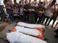 Serangan Israel menargetkan bangunan tempat tinggal di seluruh wilayah barat dan utara Kota Gaza pada Rabu 3 Juni 2026 malam waktu setempat. (REUTERS/Dawoud Abu Alkas)