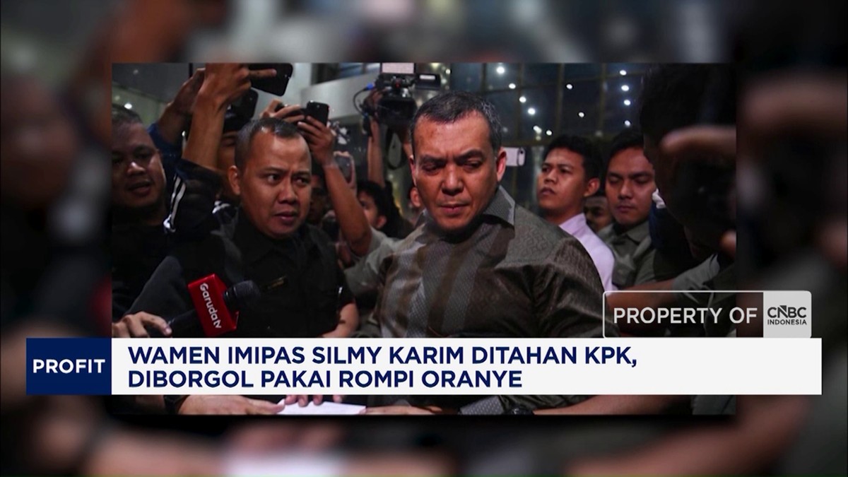 Wamen Imigrasi Silmy Karim Ditahan KPK, Diborgol Pakai Rompi Oranye