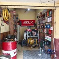 Bengkel motor di daerah Mampang, Jakarta Selatan, Jumat (5/6/2026). (CNBC Indonesia/Martyasari Rizky)