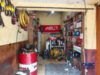 Bengkel motor di daerah Mampang, Jakarta Selatan, Jumat (5/6/2026). (CNBC Indonesia/Martyasari Rizky)