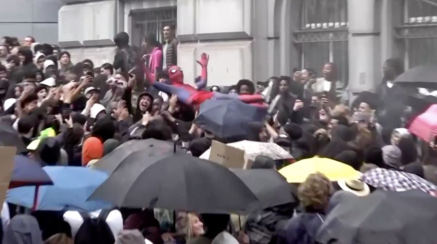 Bentrokan pecah antara demonstran dan polisi di pusat Kota Brussels pada Kamis (4/6/2026) ketika aksi protes menentang rencana reformasi sektor pendidikan di Belgia berubah menjadi kerusuhan.