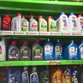 Harga oli motor meledak di kawasan Mampang, Jakarta Selatan, Jumat (5/6/2026). (CNBC Indonesia/Martyasari Rizky)