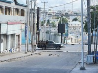Ketegangan politik di Somalia kembali memanas setelah baku tembak hebat meletus di pusat ibu kota Mogadishu pada Jumat (5/6/2026). (REUTERS/Feisal Omar)