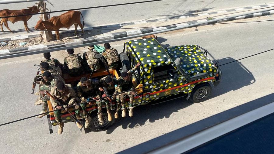 Ketegangan politik di Somalia kembali memanas setelah baku tembak hebat meletus di pusat ibu kota Mogadishu pada Jumat (5/6/2026). (REUTERS/Feisal Omar)