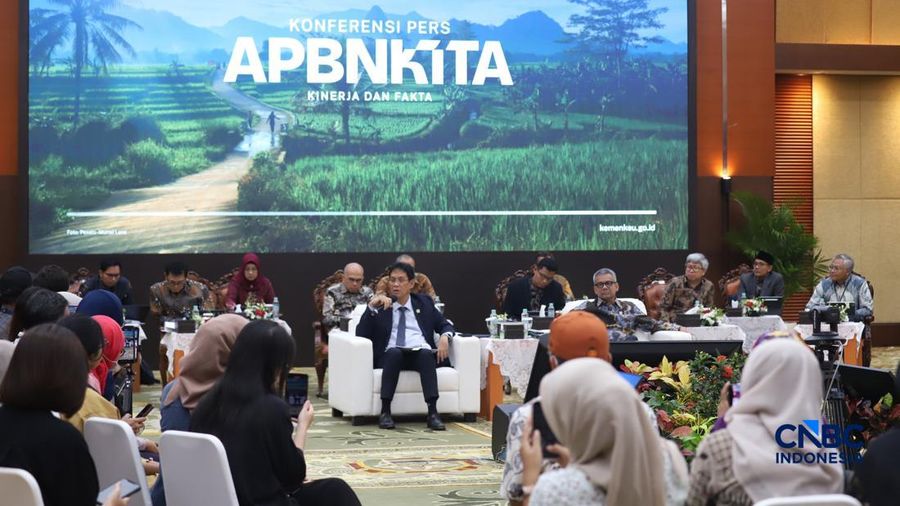 Menteri Keuangan (Menkeu), Purbaya Yudhi Sadewa saat menyampaikan pemaparan dalam konferensi pers APBN KiTa Edisi Juni 2026 di kantor pusat Kementerian Keuangan, Jakarta Pusat, Jumat (5/6/2026). (CNBC Indonesia/Muhammad Sabki)