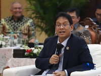 Mantan Menteri Keuangan Fuad Bawazier mengatakan angka defisit APBN Indonesia sudah menunjukkan perbaikan.