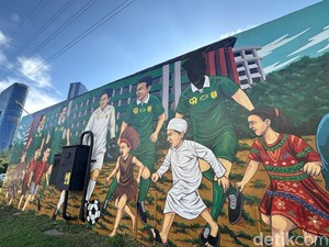 Ada Sosok Misterius di Mural HUT ke-99 Persebaya, Kode Pemain Baru?