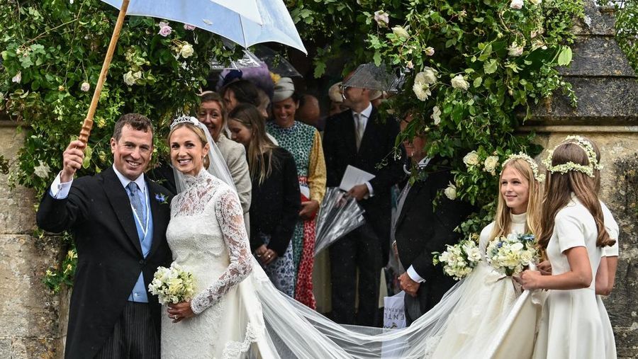 Peter Phillips resmi menikahi Harriet Sperling dalam upacara yang digelar di Gereja All Saints, Kemble, Cirencester, Inggris, Sabtu (6/6/2026). REUTERS/Dylan Martinez