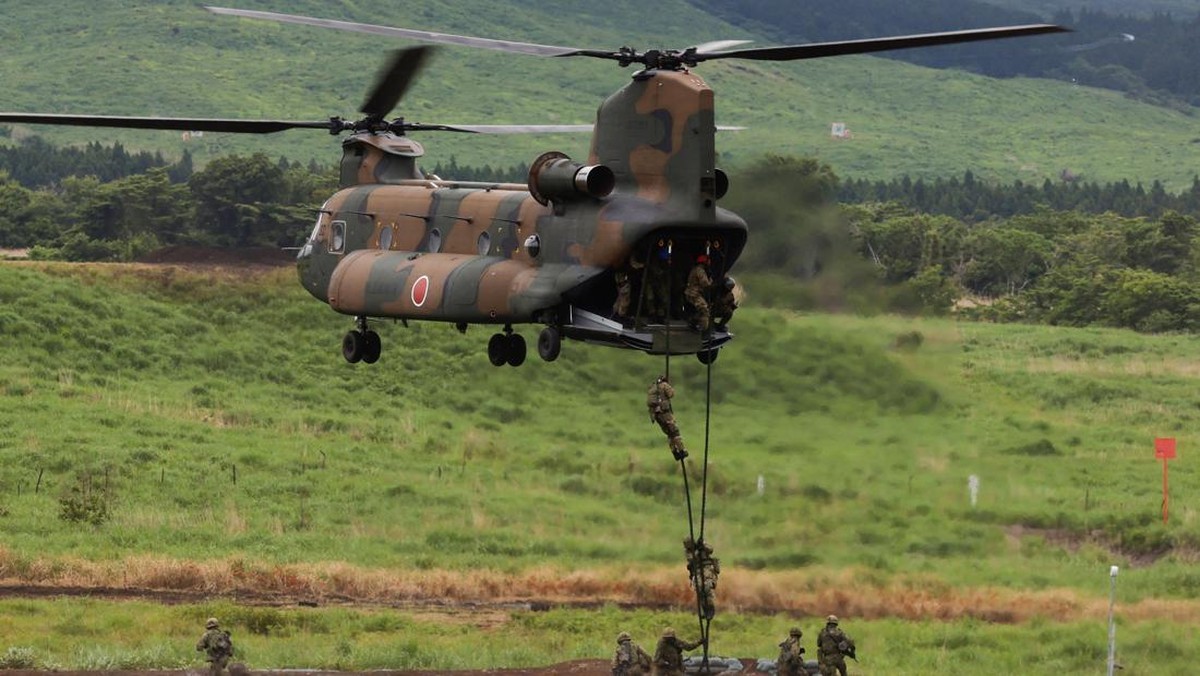 Helikopter Raksasa Jepang CH-47 Bantu Padamkan Karhutla, Ini Profilnya