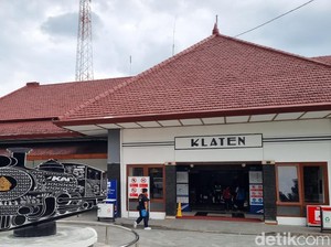 Emak-emak Terjatuh dari KA di Stasiun Klaten