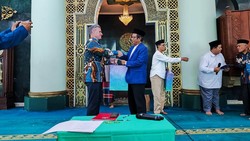 9 Tahun Ngajar di UII, Dosen Asing Ini Putuskan Masuk Islam