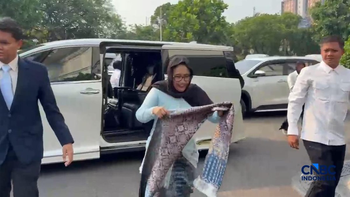 Nanik Deyang Tiba di Istana, Siap Dilantik Prabowo Sebagai K