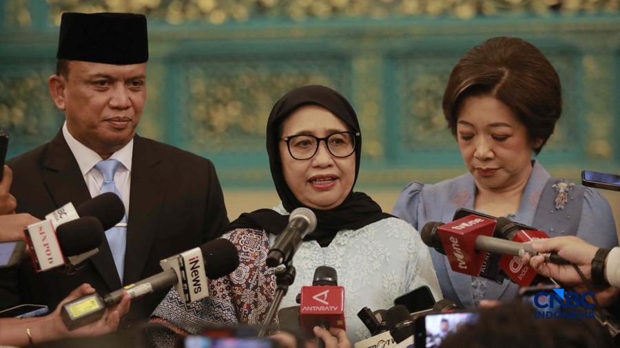Kepala Badan Gizi Nasional, Nanik Sudaryati Deyang usai dilantik Presiden Prabowo Subianto di Istana Negara, Jakarta, Senin (8/6/2026). (CNBC Indonesia/Muhammad Sabki)
