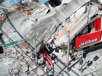 Potret Gedung Hancur Total Usai Gempa-Warning Tsunami Guncang Filipina