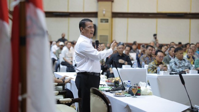 Mentan Amran Cecar Bos Pengusaha Sawit-Wilmar soal Harga TBS Anjlok