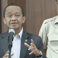 Menteri ESDM, Bahlil Lahadalia Menteri Sekretaris Negara Prasetyo Hadi saat konferensi pers pimpinan DPR bersama pemerintah, Senin (8/6/2026). (Dok. Istimewa)