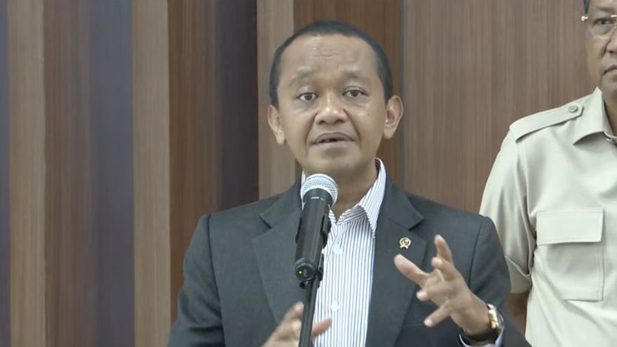 Menteri ESDM, Bahlil Lahadalia Menteri Sekretaris Negara Prasetyo Hadi saat konferensi pers pimpinan DPR bersama pemerintah, Senin (8/6/2026). (Dok. Istimewa)