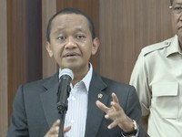 Menteri ESDM, Bahlil Lahadalia Menteri Sekretaris Negara Prasetyo Hadi saat konferensi pers pimpinan DPR bersama pemerintah, Senin (8/6/2026). (Dok. Istimewa)