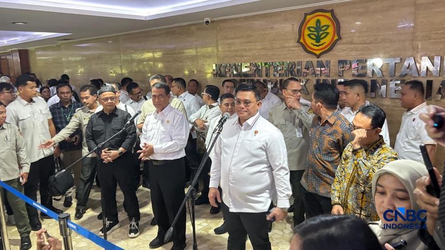 Menteri Pertanian Amran Sulaiman saat konferensi pers di kantornya, Jakarta, Senin (8/6/2026). (CNBC Indonesia/Martyasari Rizky)