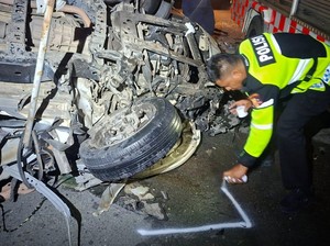 Ambulans Tabrak Truk di Tol Permai: Pasien Selamat, Anak dan Perawat Tewas
