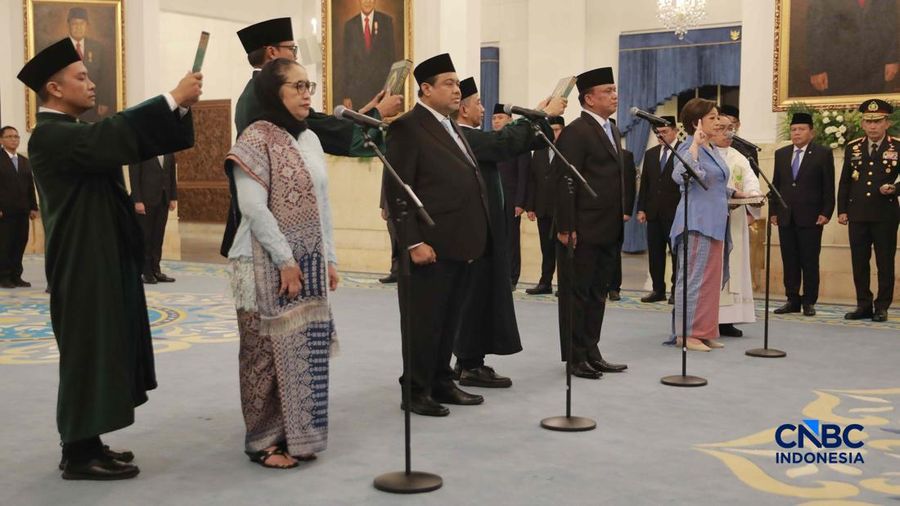 Presiden Prabowo Subianto Melantik Kepala dan Wakil Kepala BGN serta Penasihat Khusus Presiden di Istana Negara, Jakarta, Senin (8/6/2026).