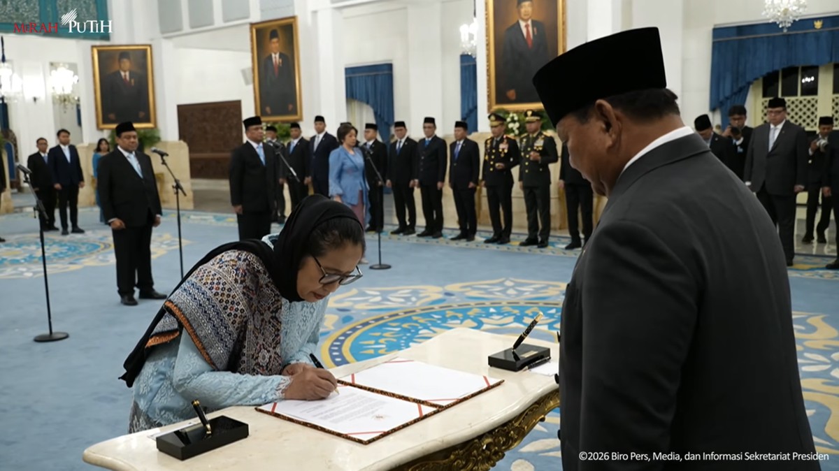 Prabowo Lantik Nanik S. Deyang Sebagai Kepala Badan Gizi Nas