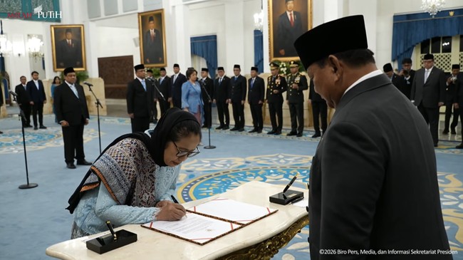 Prabowo Lantik Nanik S. Deyang Sebagai Kepala Badan Gizi Nasional