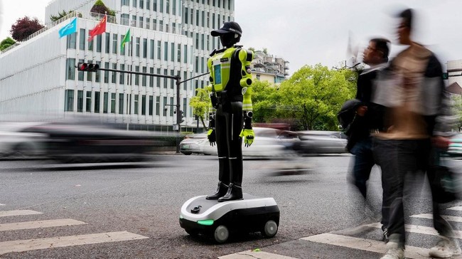3 Hari Robot Ganti Polisi Manusia, Catat 12.000 Pelanggar Lalu Lintas